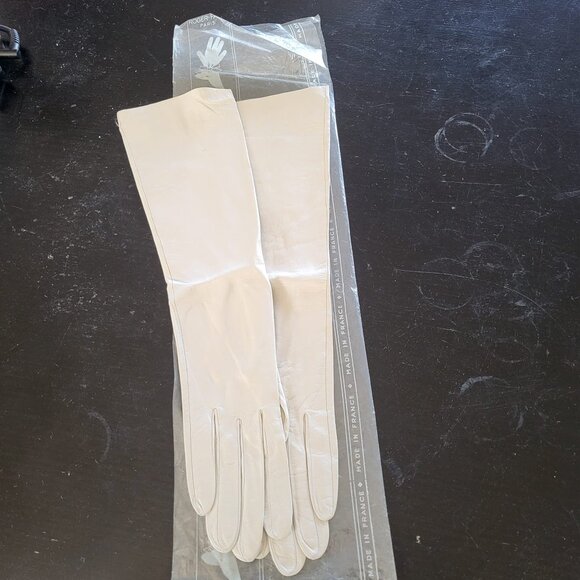 Vintage Roger Fare Leather Gloves Never Worn Size 6 1/2 - Picture 1 of 6